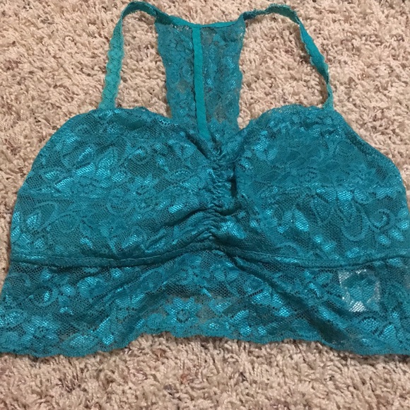 Bra Bundle - Picture 2 of 7